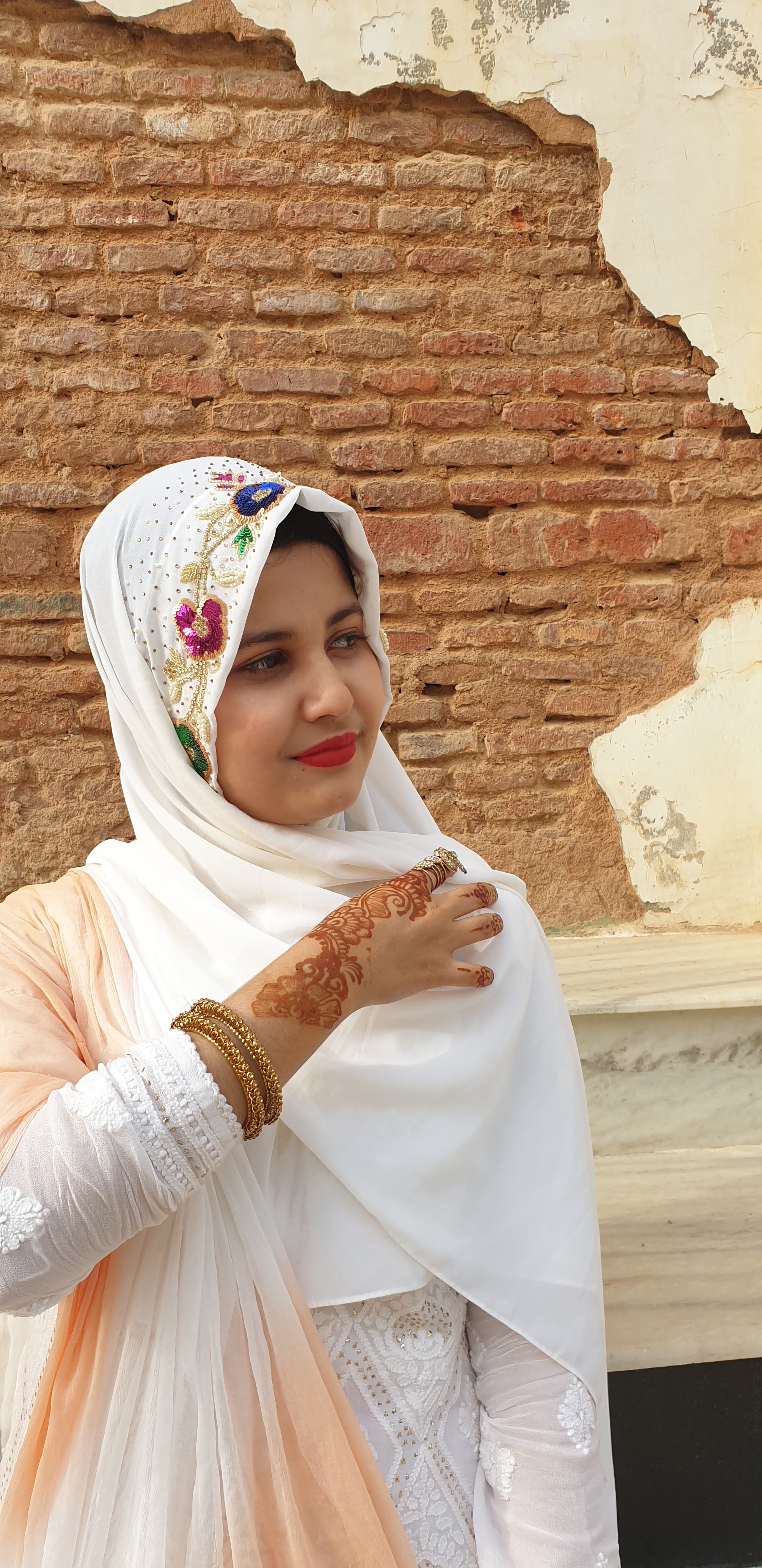 Luxury Ivory Hand Embellished Georgette Hijab | Tawazau