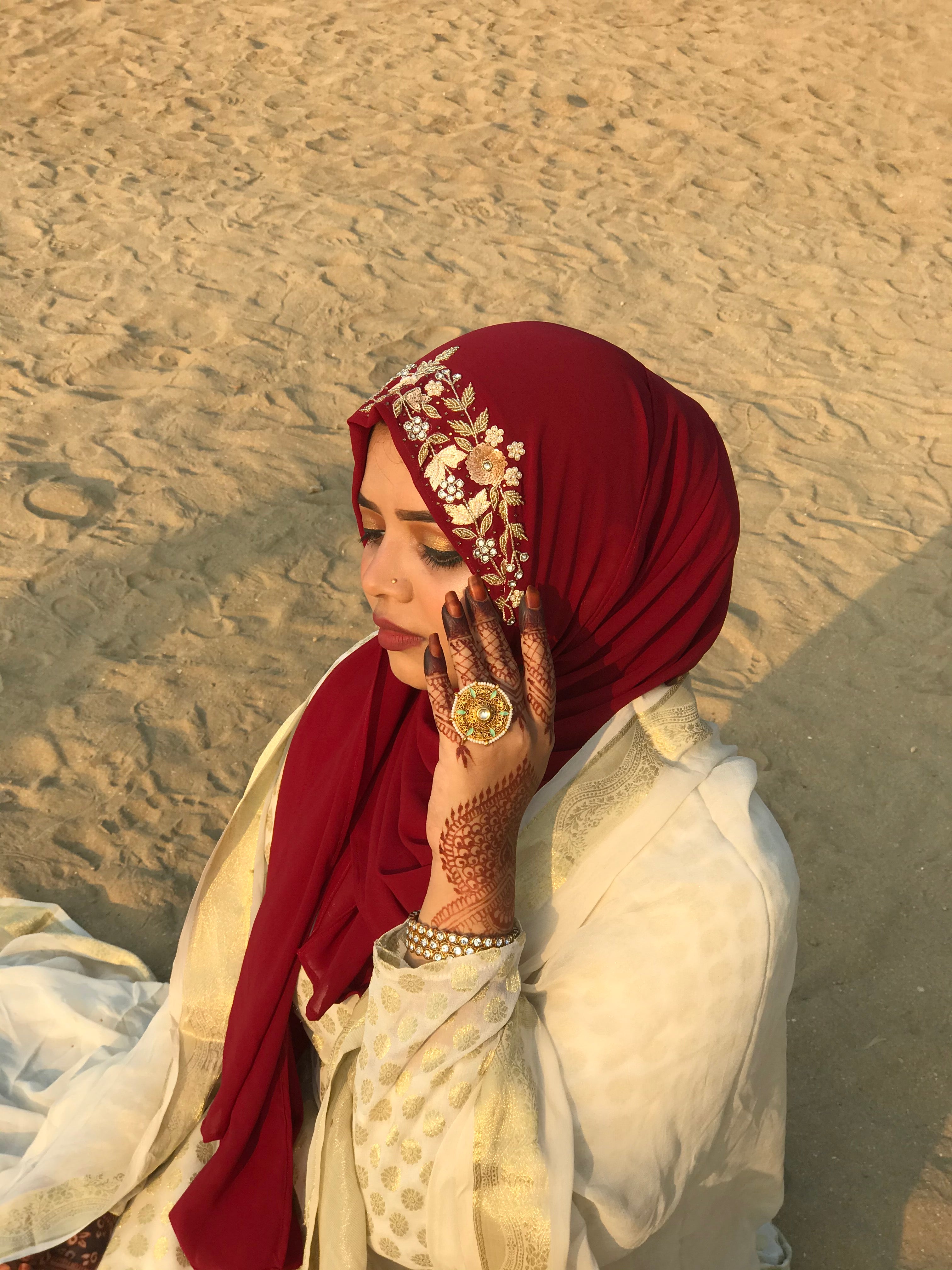 Luxury Majestic Maroon Floral Embroidered Georgette Hijab | Tawazau