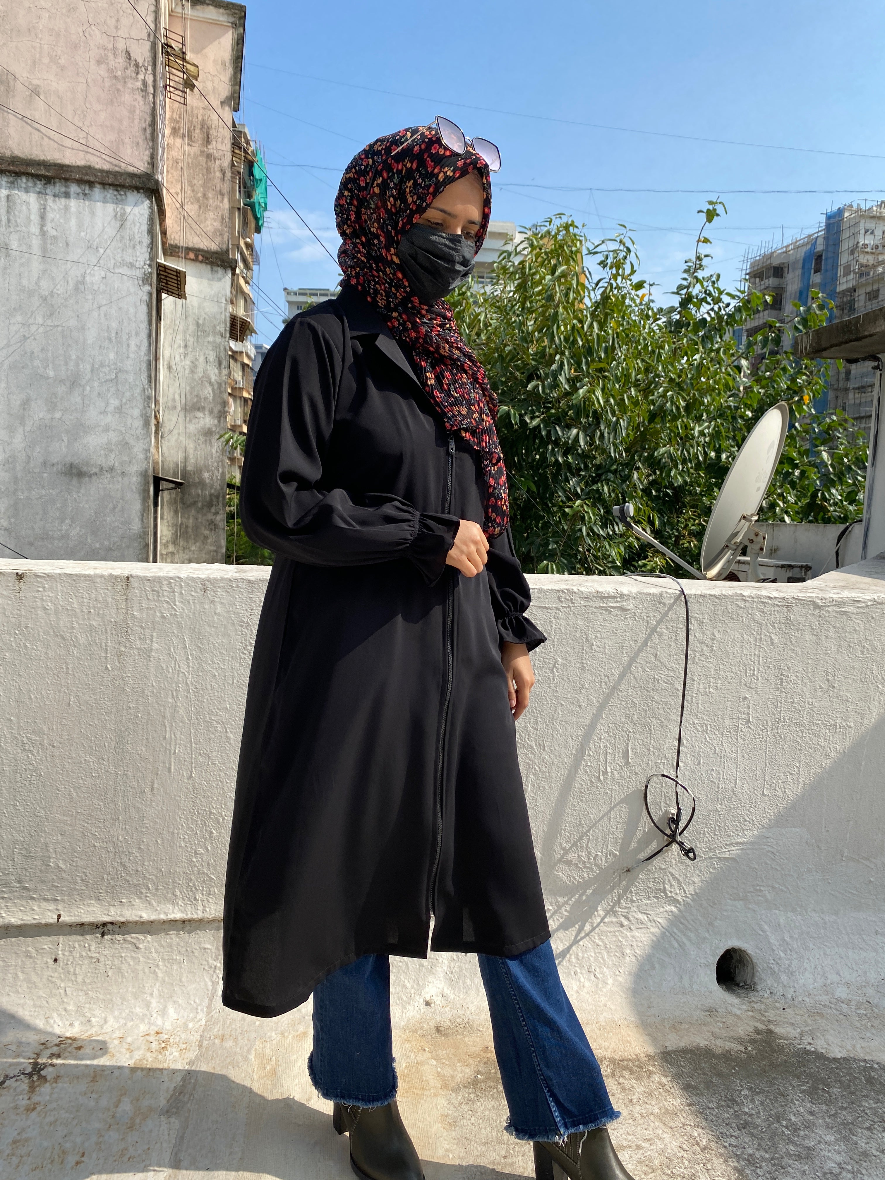 Zaufi-Black Women's coat